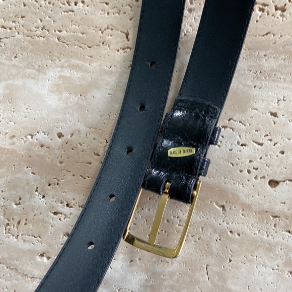 Black Snakeskin Belt w/ Gold Buckle, Made Taiwan, Size 32 - Picture 6 of 8